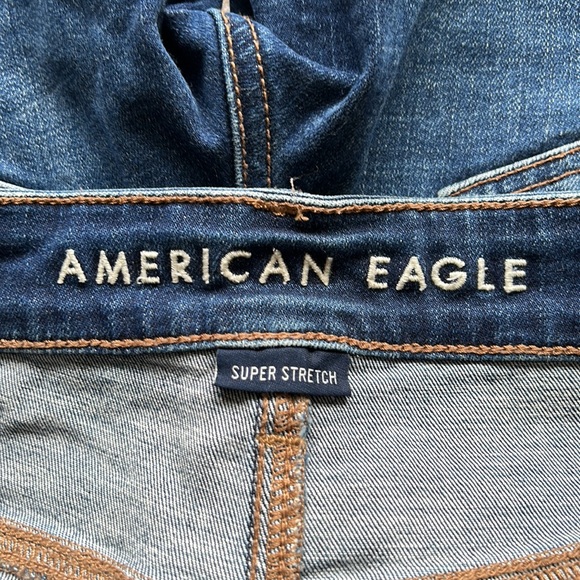 American eagle , super stretch demin shorts, size2 - Picture 6 of 7